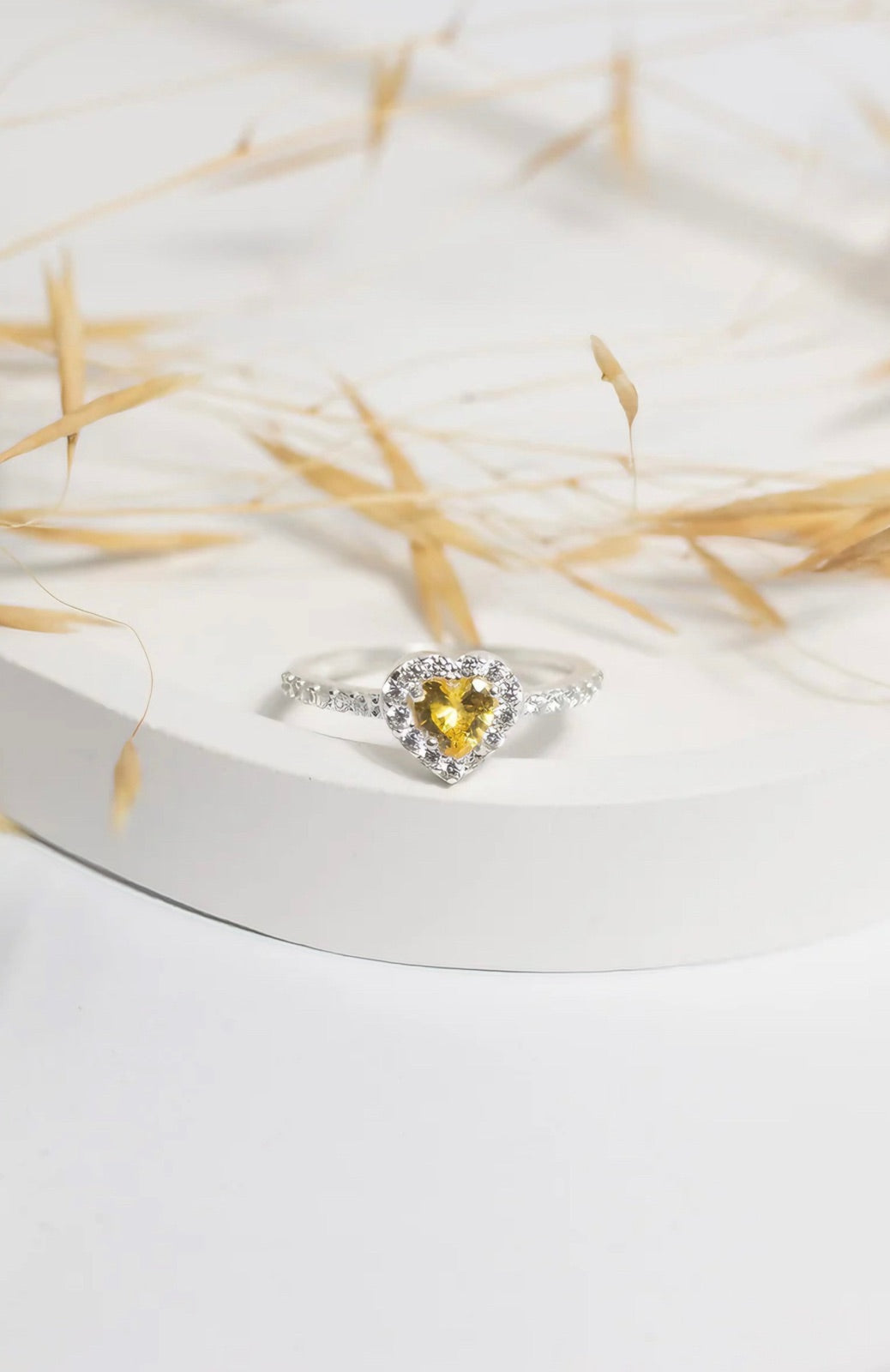 Anel Prata 925 Coração Amarelo N°16