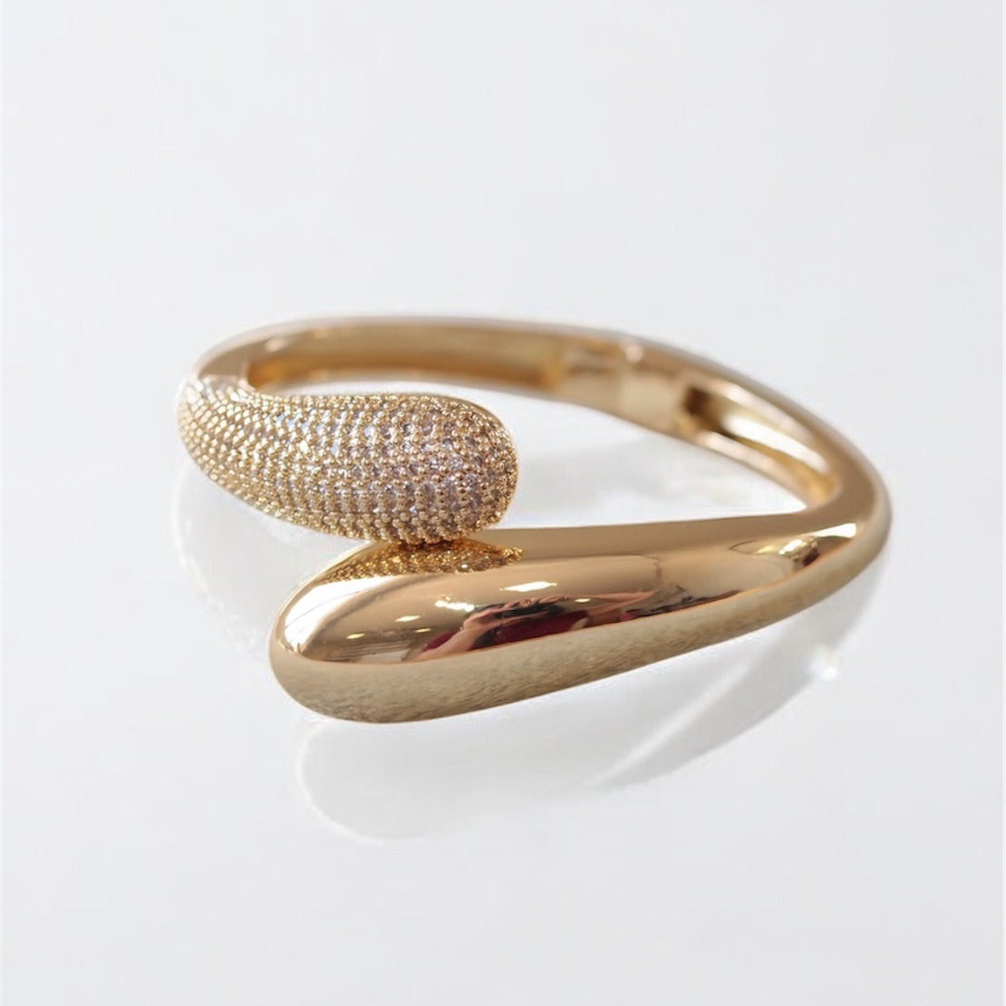 Bracelete Broto Cravejado