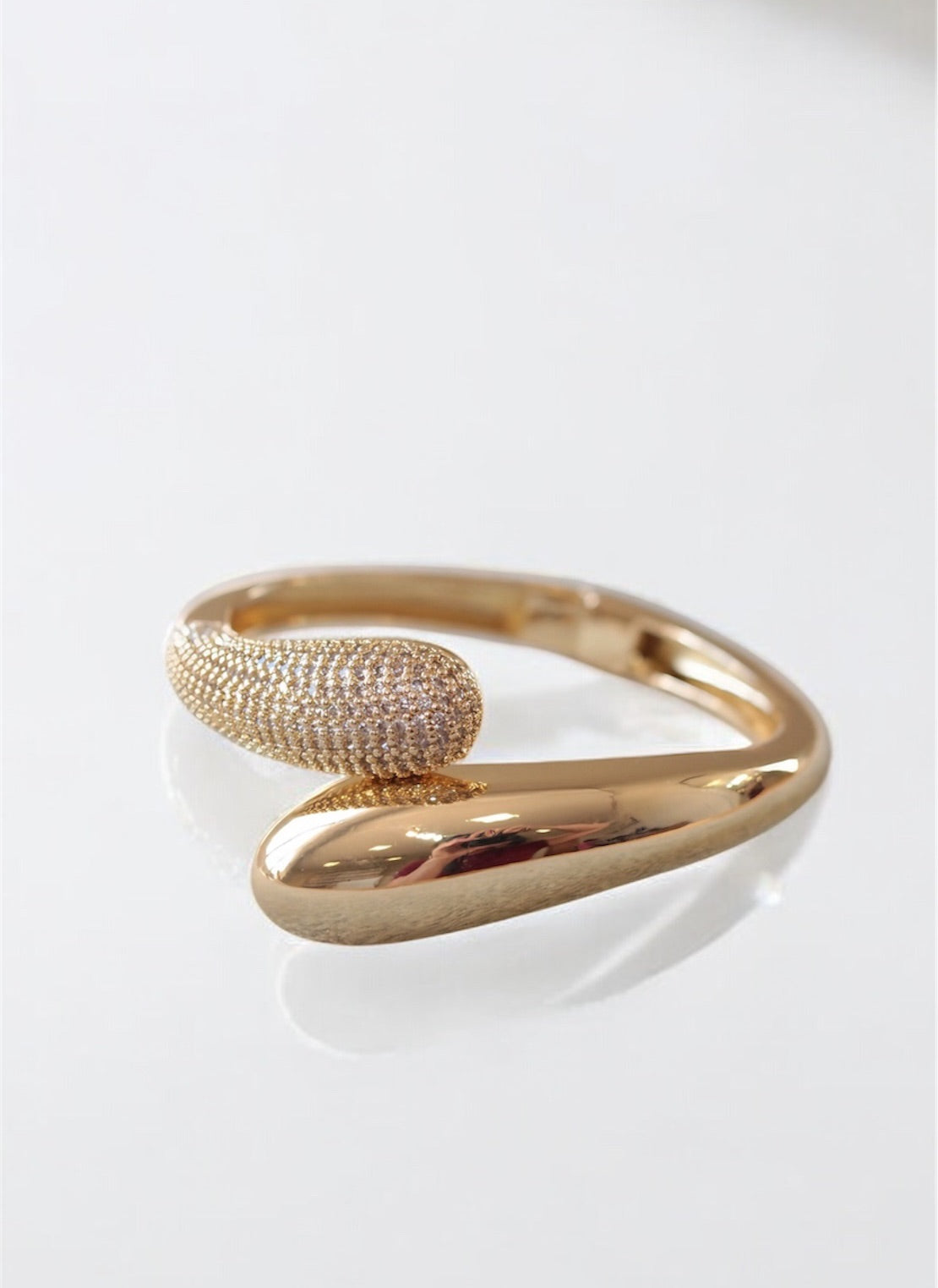 Bracelete Broto Cravejado