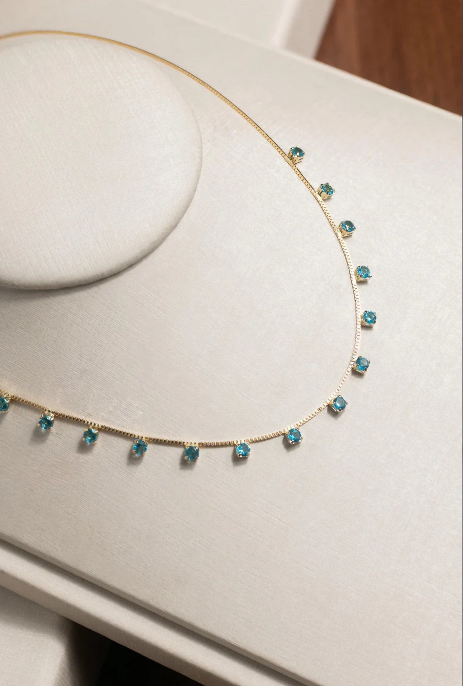 Chocker Veneziana Ponto de Luz Color