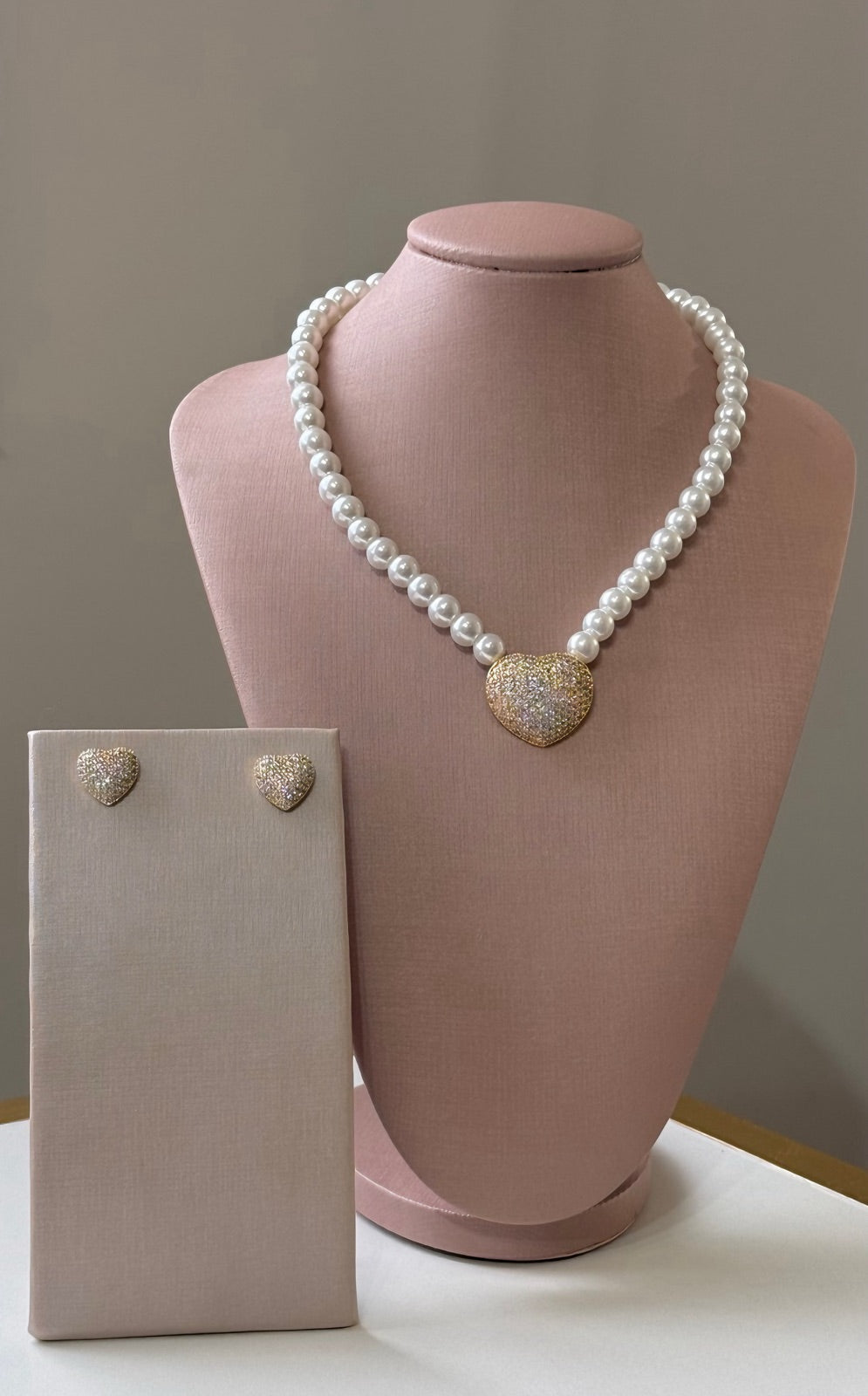 Conjunto Coração Cravejado com Pérolas