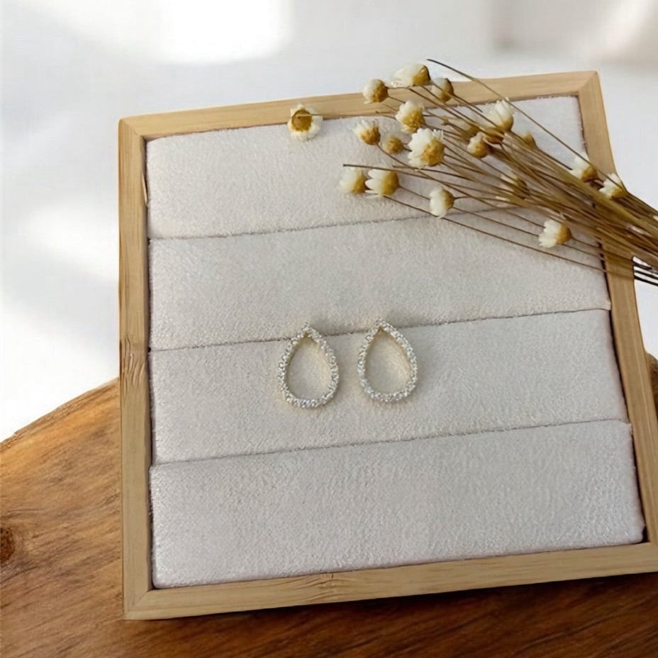 Brinco de Gota Cravejada