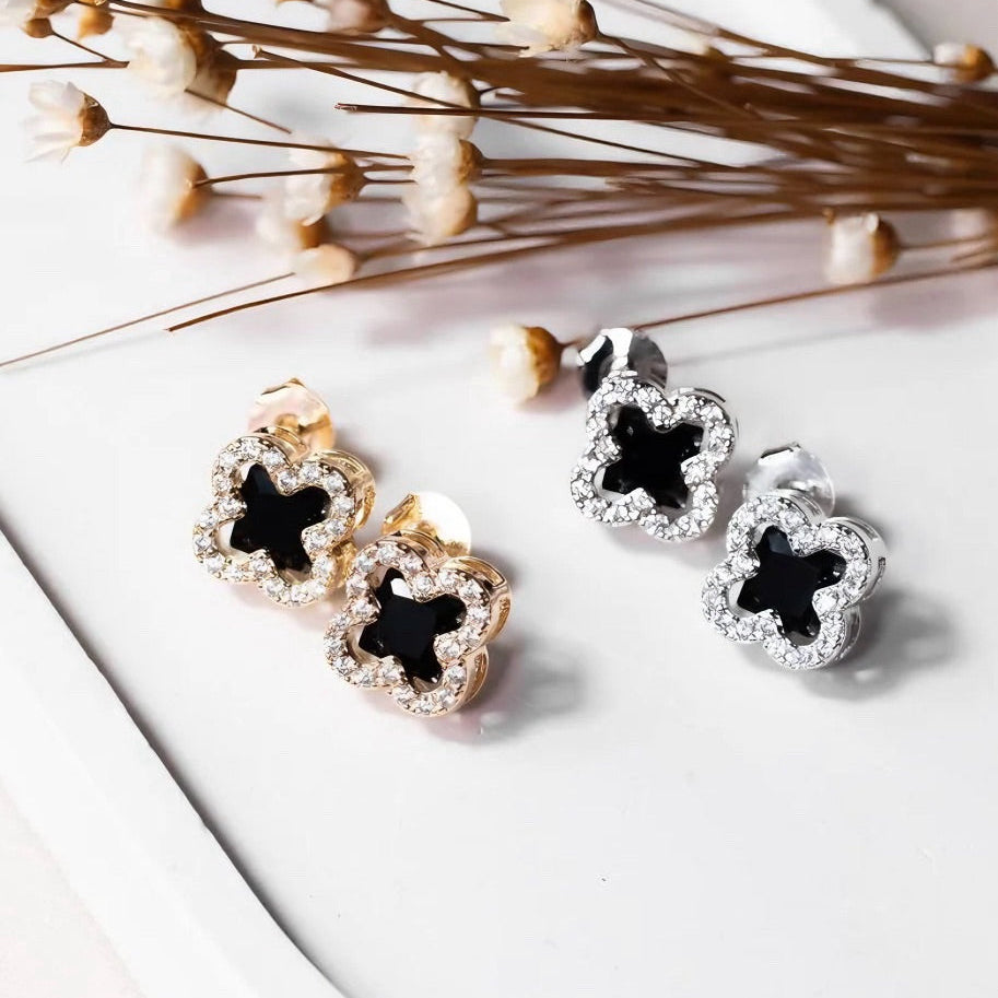 Brinco Trevo com Micro Zircônia