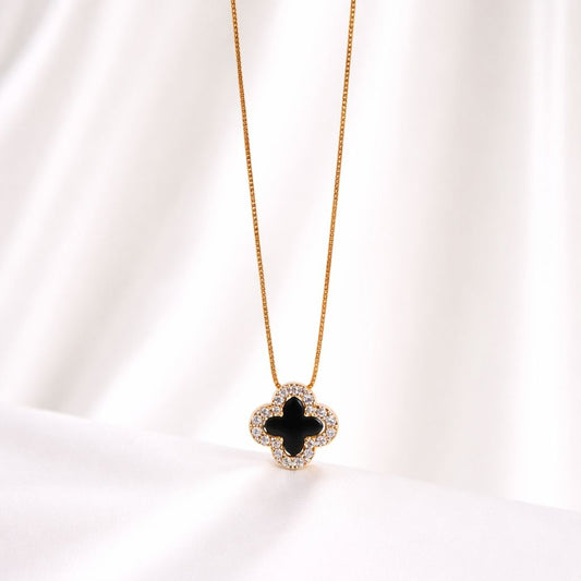 Colar Trevo  Preto com Zircônia