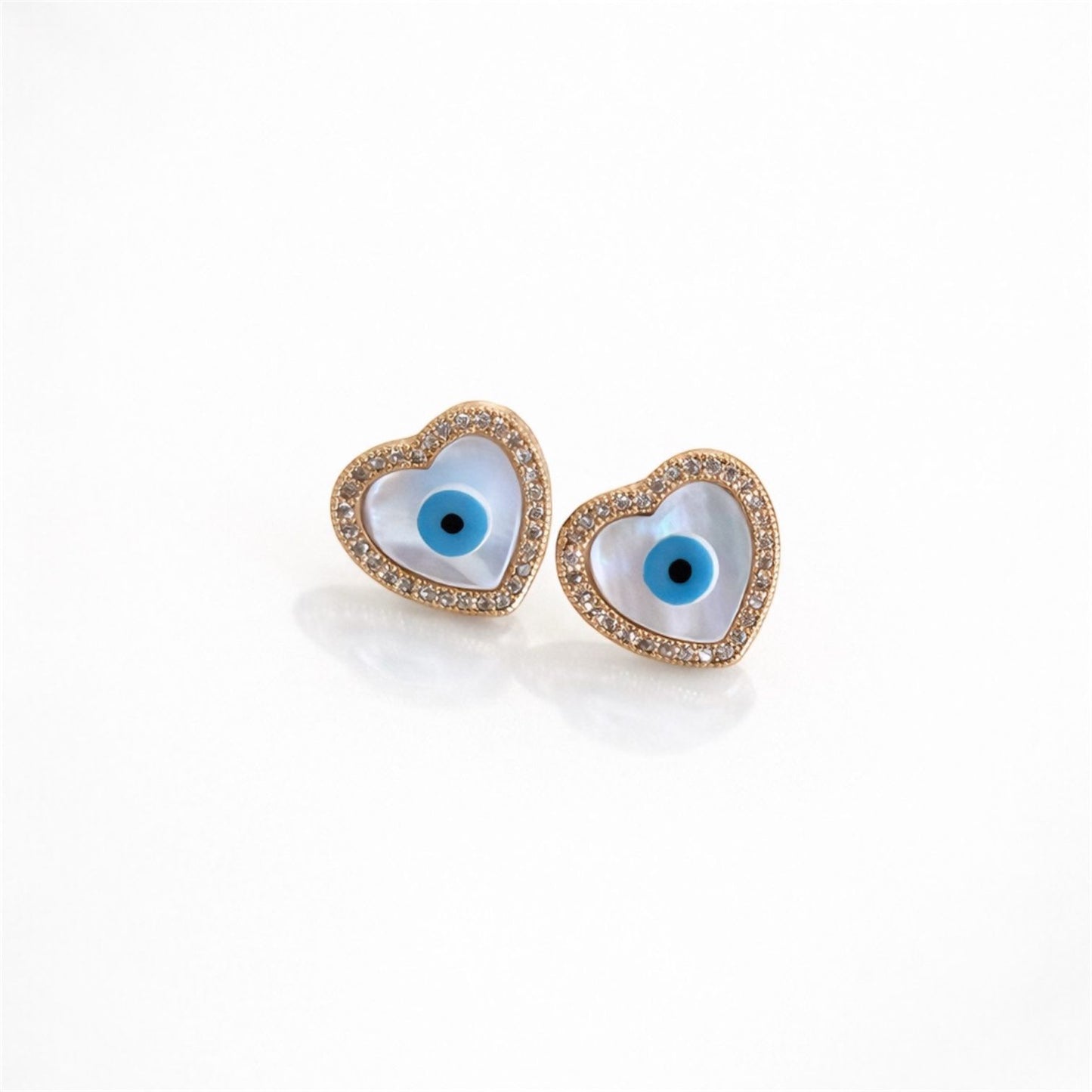 Brinco Coração Madrepérola Olho Grego Cravejado