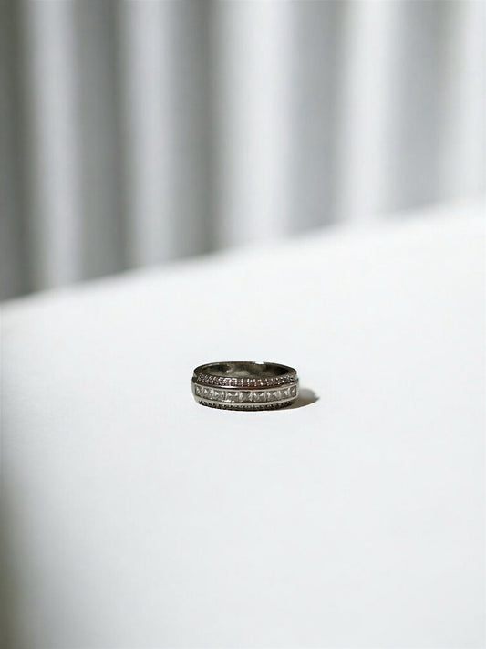 Anel Cravejado N°20