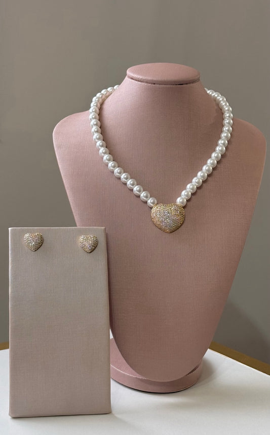 Conjunto Coração Cravejado com Pérolas