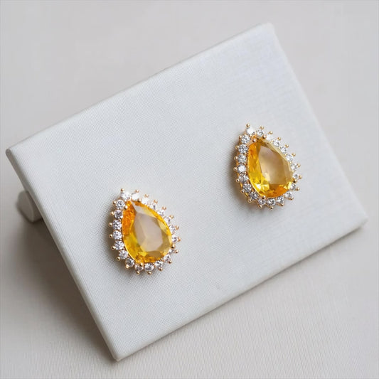 Brinco Gota Cravejada Amarelo