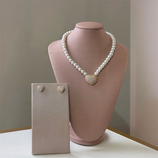 Conjunto Coração Cravejado com Pérolas
