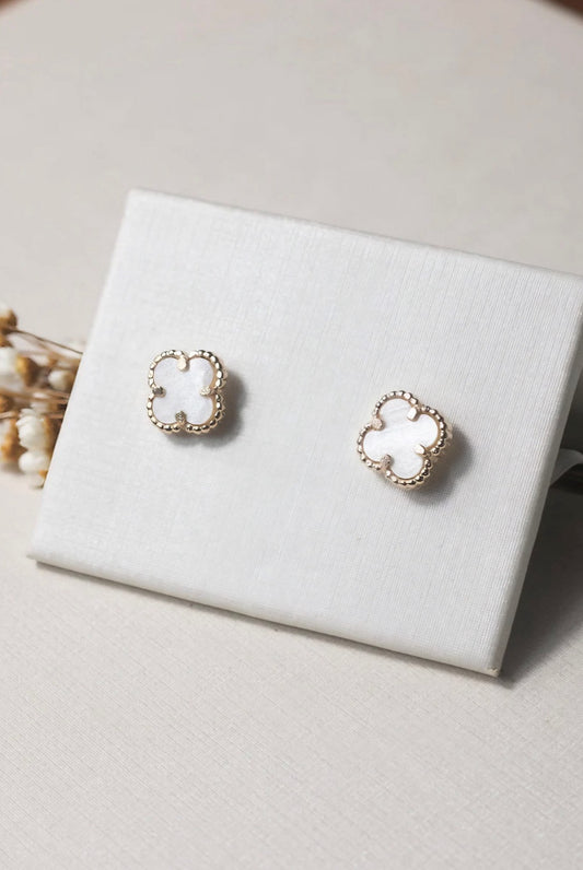 Brinco Trevo Perolado